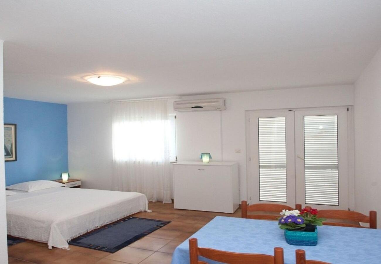 Apartments Filip Trogir Exterior foto