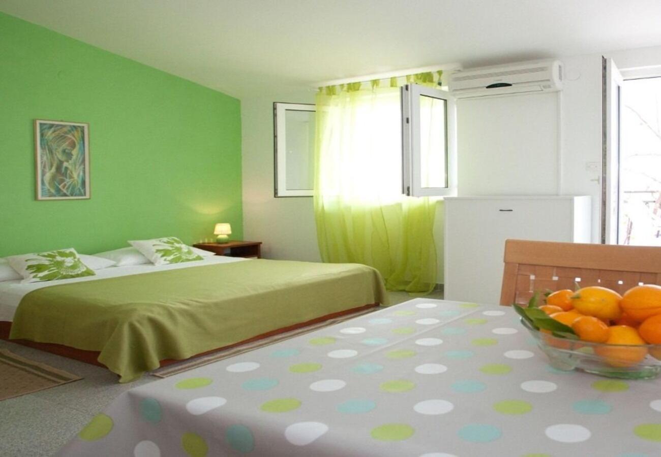 Apartments Filip Trogir Exterior foto